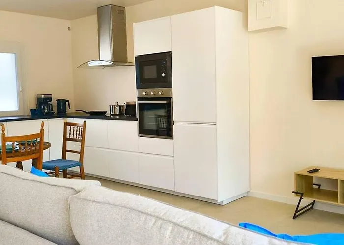 La Cabanne, 4 Pers, Centre, 50m Plage, Clim * 로양