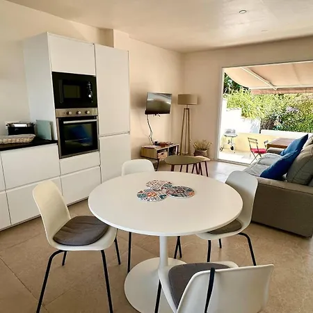 La Cabanne, 4 Pers, Centre, 50m Plage, Clim Holiday home